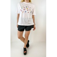 İşleme detaylı beyaz pamuklu tişört