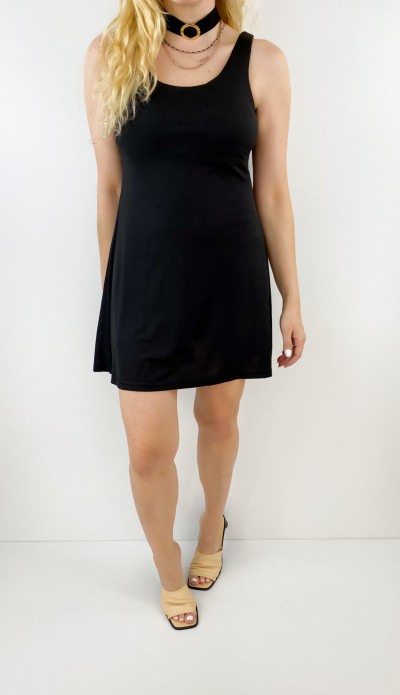 Siyah askılı kendinden şortlu elbise