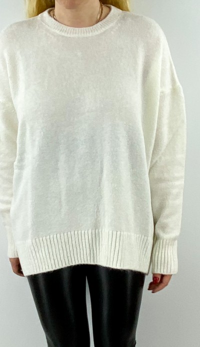Beyaz oversize kazak