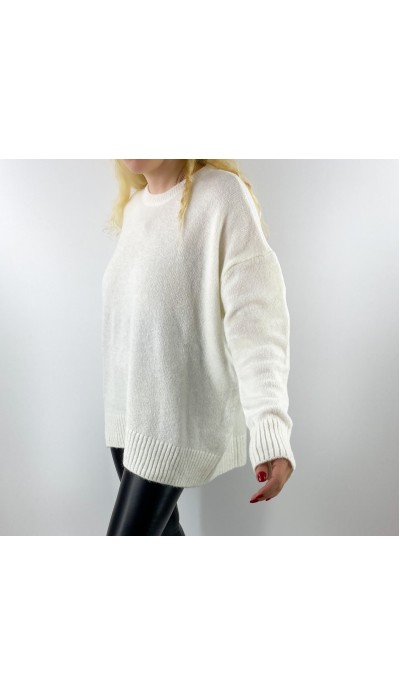 Beyaz oversize kazak