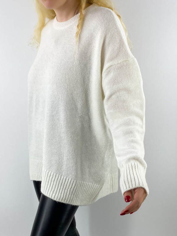 White oversize pullover