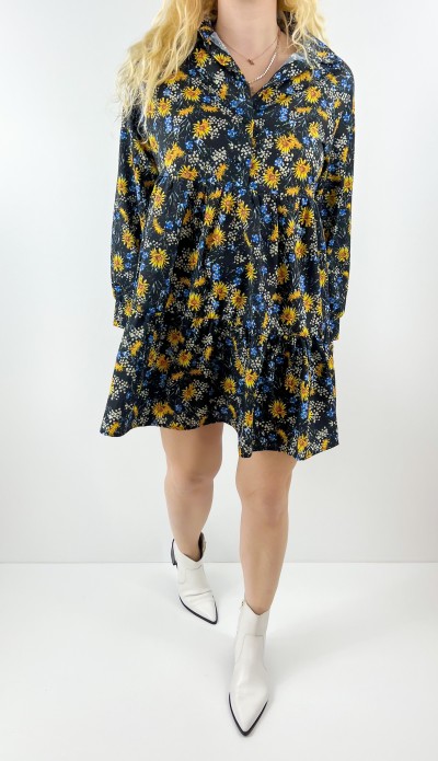 Çiçek desenli kloş elbise