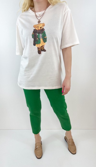 Yeşil ayıcık baskılı beyaz tişört