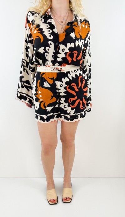 Special print blouse shorts set