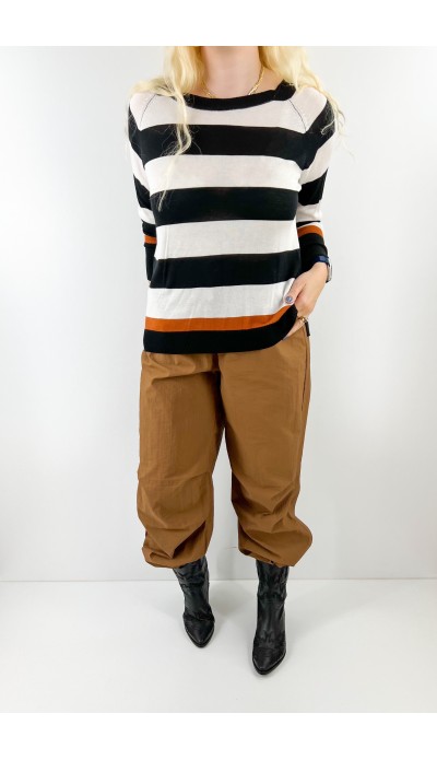 Siyah beyaz çizgili mevsimlik triko bluz