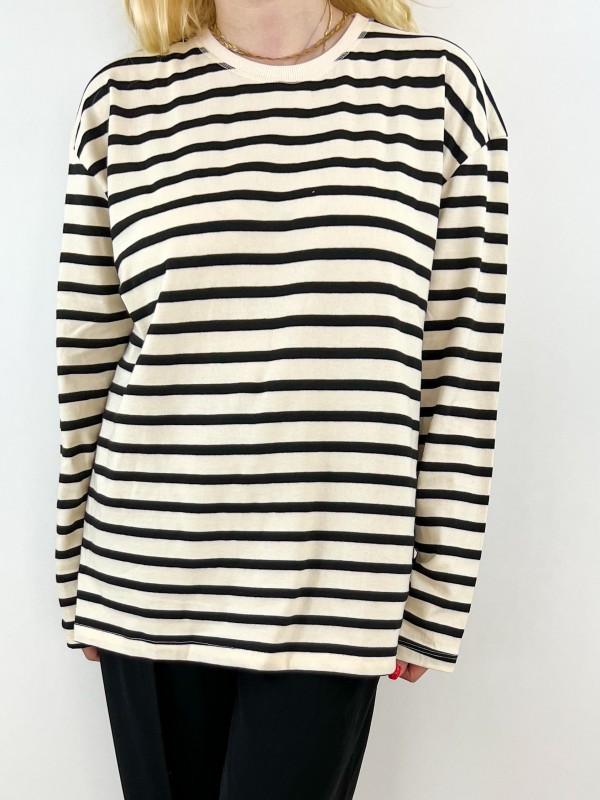 Black striped sweatshirt